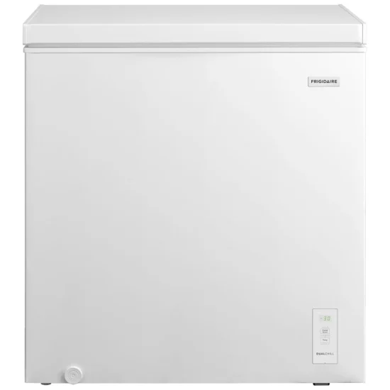 Congélateur coffre Frigidaire FFCS0762AW, largeur 31 po, capacité de 7 pi³, dégivrage manuel, éclairage intérieur, convertible réfrigérateur/congélateur, couleur blanche.